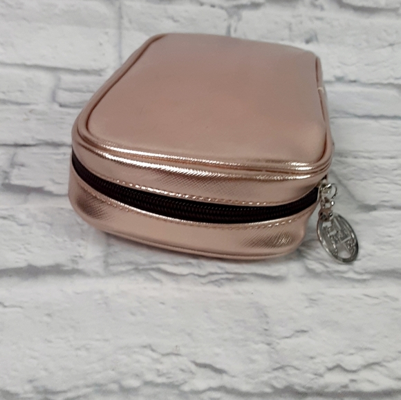 Henry Bendel rose gold leather jewelry case - Picture 6 of 14